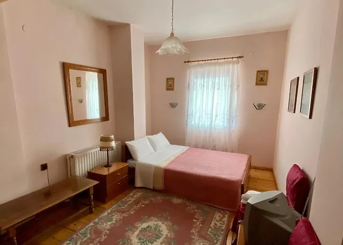 Eleni's 3*